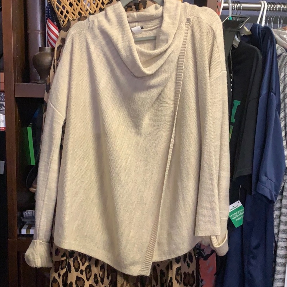 Venus sweater